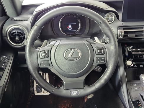 Used 2022 Lexus IS 350 F Sport image 12