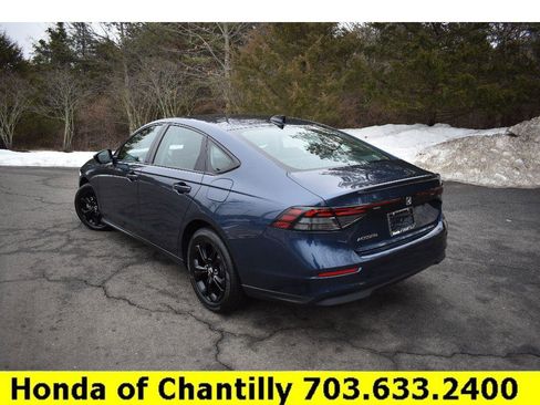 Used 2025 Honda Accord SE image 5