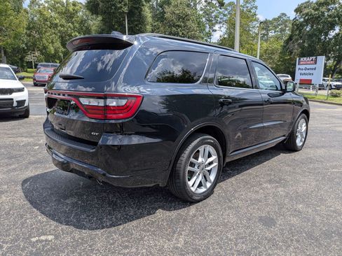 Used 2024 Dodge Durango GT RWD image 4