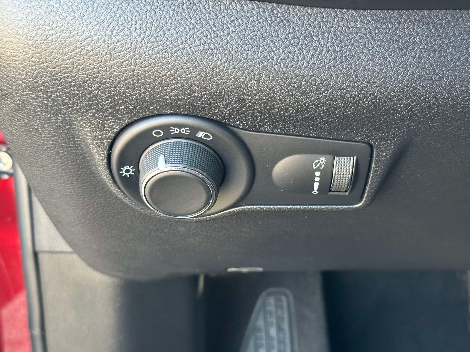 Used 2022 Jeep Compass Sport AWD/4WD image 17