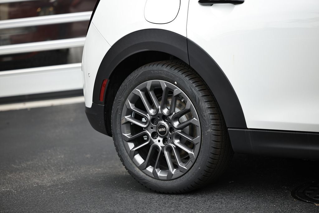 New 2026 MINI Cooper 4-Door Hardtop FWD image 6