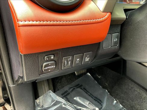 Used 2013 Toyota RAV4 Limited FWD image 37