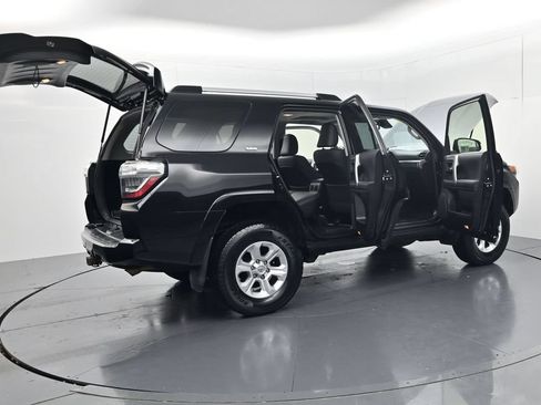 Used 2021 Toyota 4Runner SR5 Premium w/ Moonroof Package AWD/4WD image 65