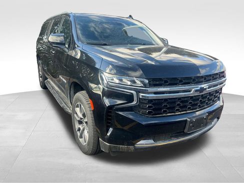 Used 2022 Chevrolet Suburban LS w/ Driver Alert Package image 2