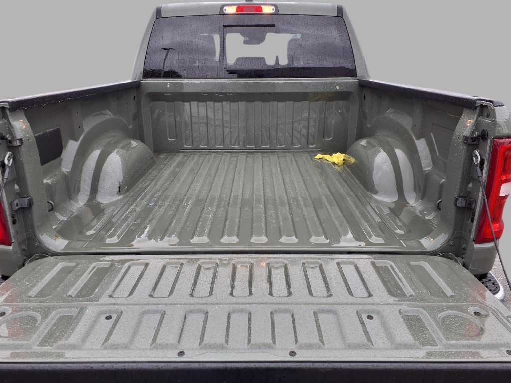 Used 2026 RAM 1500 Laramie AWD/4WD image 24