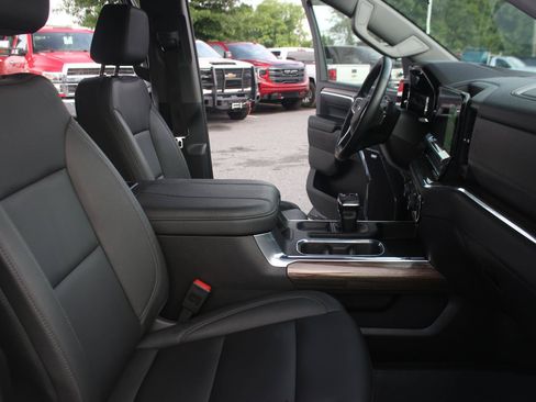 Used 2025 Chevrolet Silverado 1500 LT Trail Boss w/ Convenience Package II AWD/4WD image 39