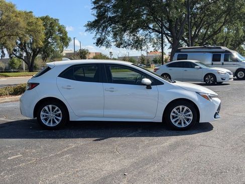 Used 2025 Toyota Corolla SE image 4