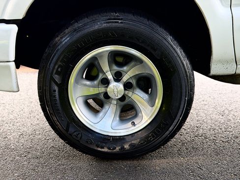 Used 2004 Chevrolet Blazer LS w/ Preferred Equipment Group image 57