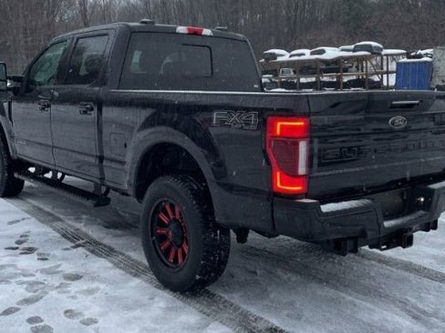 Used 2020 Ford F350 Lariat image 2