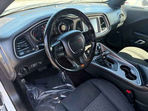 Used 2019 Dodge Challenger SXT RWD image 13