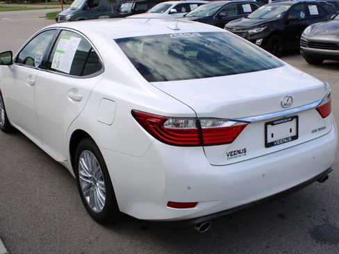 Used 2014 Lexus ES 350 w/ Luxury Package image 4