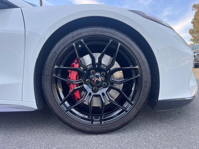 Used 2024 Chevrolet Corvette Z06 RWD image 4