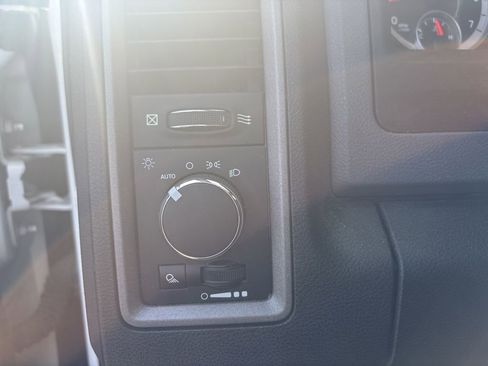 Used 2017 RAM 2500 Tradesman w/ Chrome Appearance Group AWD/4WD image 12