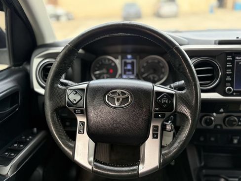 Used 2022 Toyota Tacoma SR5 w/ Technology Package AWD/4WD image 15