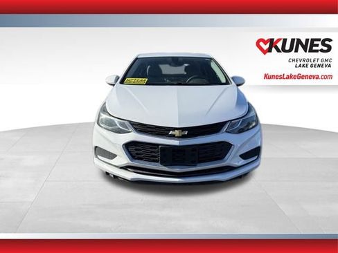 Used 2017 Chevrolet Cruze LT image 10
