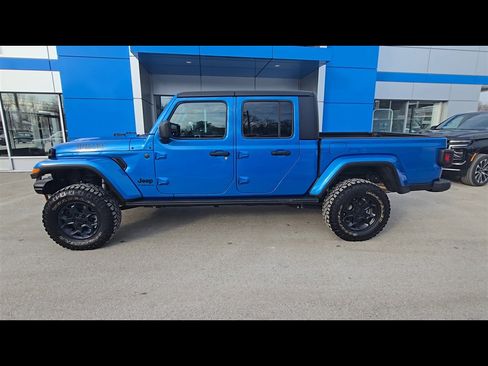 Used 2023 Jeep Gladiator Willys image 5