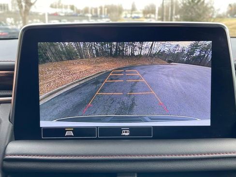 Used 2021 Chevrolet Suburban RST image 10