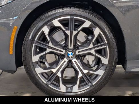 Certified 2026 BMW 330i xDrive Sedan w/ Premium Package AWD/4WD image 18