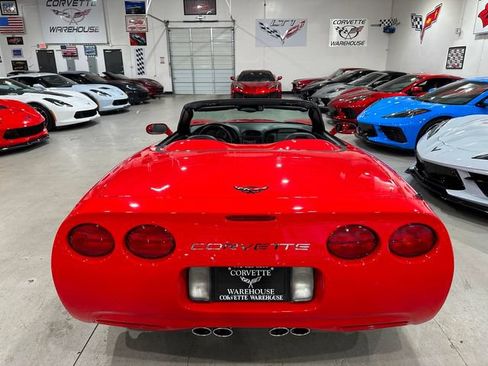 Used 2004 Chevrolet Corvette Convertible w/ Preferred Equipment Group RWD image 27