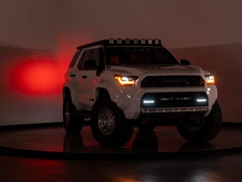 Used 2025 Toyota 4Runner Trailhunter image 23