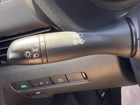 Used 2025 Nissan Sentra SV FWD image 20