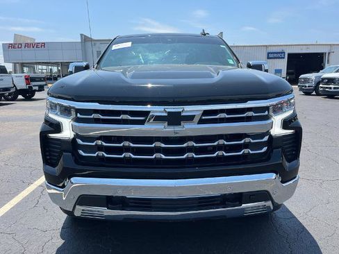 Used 2026 Chevrolet Silverado 1500 LTZ AWD/4WD image 2