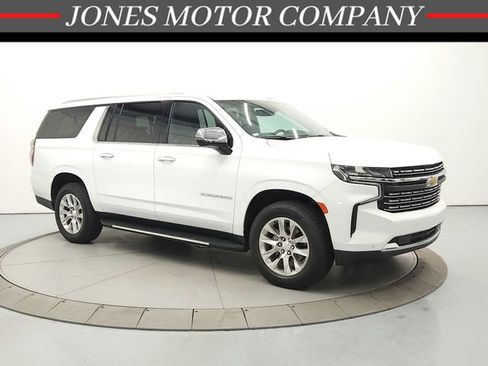 Used 2023 Chevrolet Suburban Premier image 1
