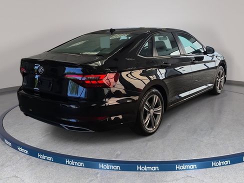 Used 2021 Volkswagen Jetta R-Line w/ R-Line Cold Weather Package FWD image 5