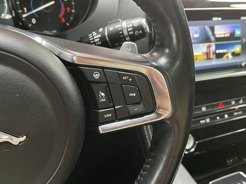 Used 2018 Jaguar F-PACE S AWD/4WD image 10