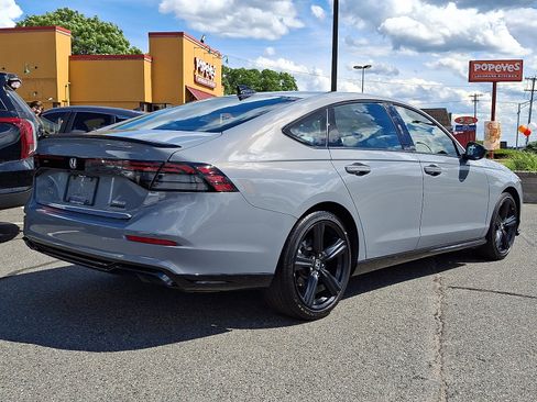 Used 2024 Honda Accord Sport image 7