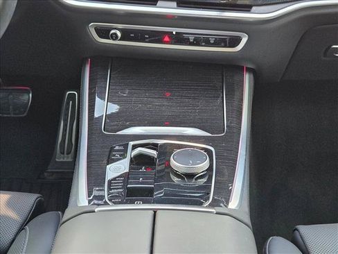 Used 2025 BMW X5 sDrive40i w/ M Sport Package RWD image 9