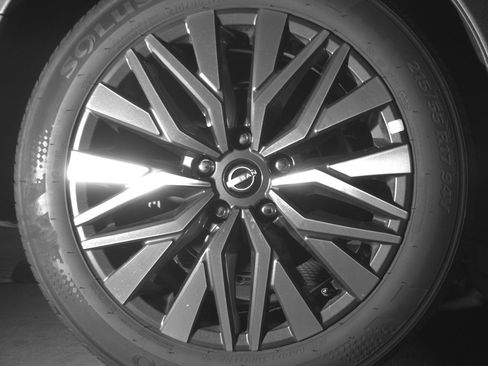 Used 2025 Nissan Altima 2.5 SV FWD image 15