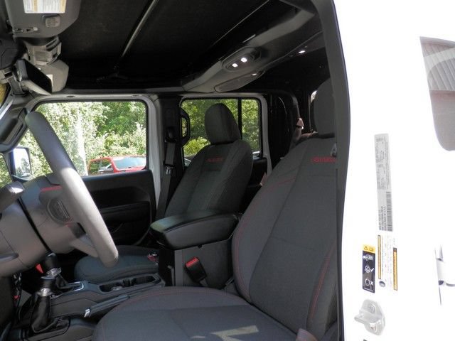 Used 2024 Jeep Gladiator Rubicon AWD/4WD image 18