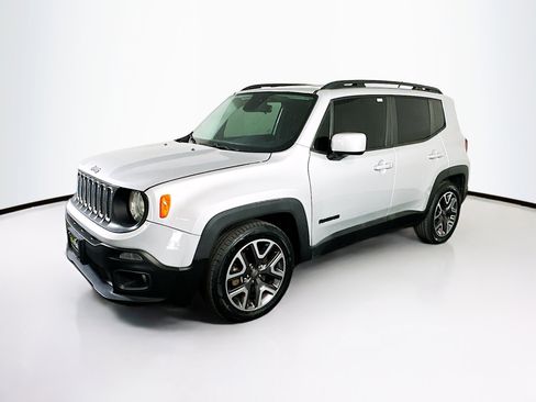 Used 2017 Jeep Renegade Latitude image 3