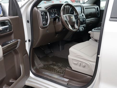 Used 2019 Chevrolet Silverado 1500 LT w/ All-Star Edition image 15