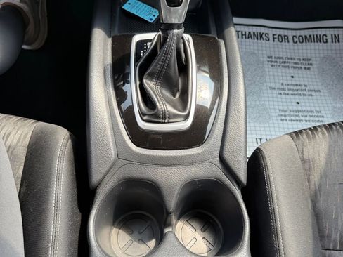 Used 2019 Nissan Rogue SV image 26