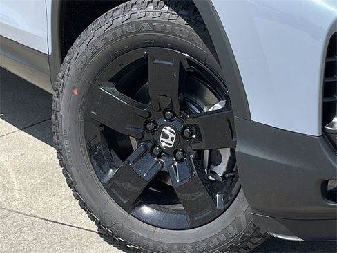 New 2025 Honda Ridgeline Black Edition image 8
