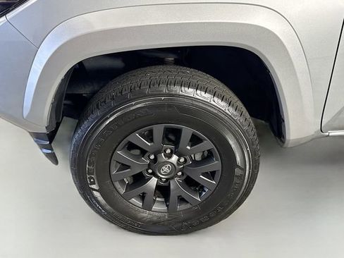 Used 2023 Toyota Tacoma SR5 AWD/4WD image 4