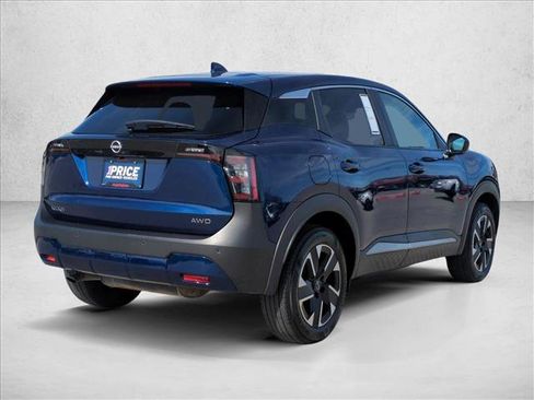 Used 2025 Nissan Kicks SV image 5