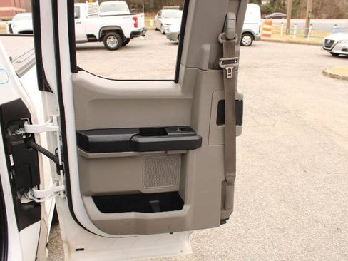 Used 2017 Ford F150 XL w/ Equipment Group 101A Mid RWD image 14