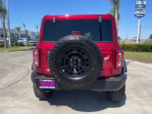 New 2026 Ford Bronco Outer Banks w/ Sasquatch Package AWD/4WD image 4