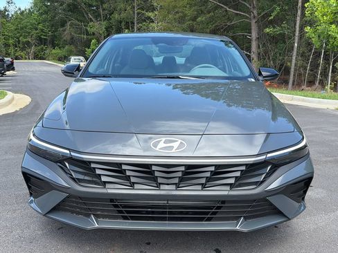 New 2026 Hyundai Elantra Sport FWD image 9