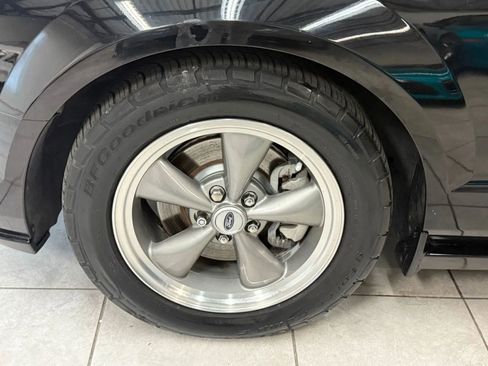 Used 2005 Ford Mustang GT RWD image 32