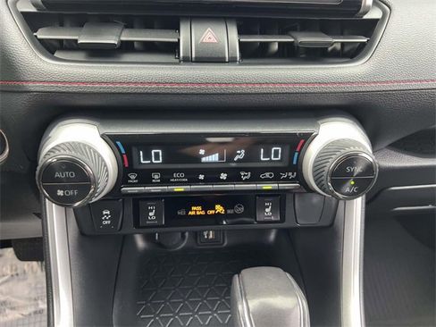 Used 2023 Toyota RAV4 SE image 20