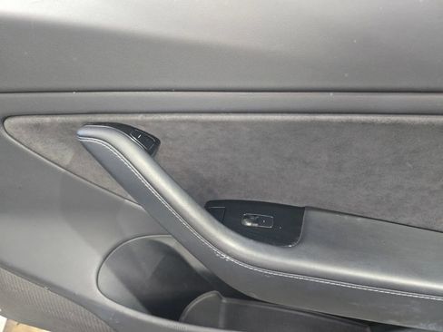 Used 2018 Tesla Model 3 Long Range RWD image 6