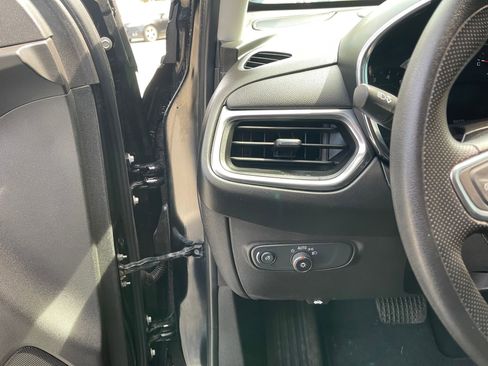 Used 2020 Chevrolet Equinox LT image 14