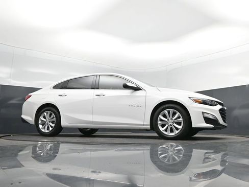 Used 2025 Chevrolet Malibu LT FWD image 37
