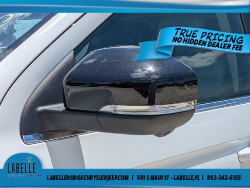 Used 2025 Ford Expedition Active AWD/4WD image 10