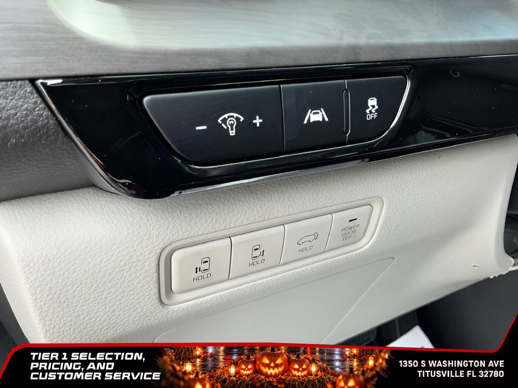 Used 2024 Kia Carnival EX FWD image 23