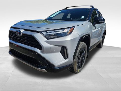 Used 2023 Toyota RAV4 XSE AWD/4WD image 4